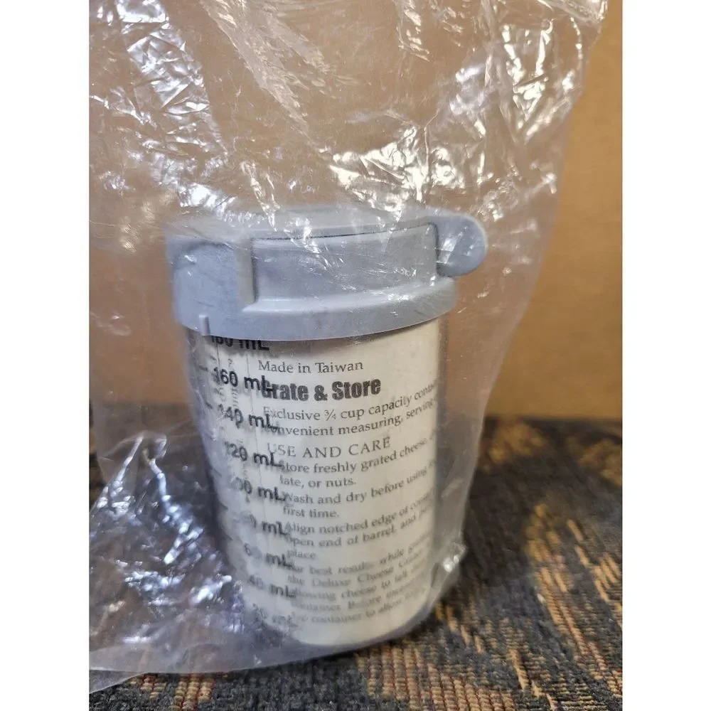 Pampered Chef Grate Container- NIP - Picture 2 of 2